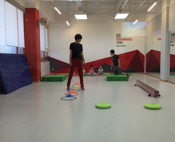 骑士0-3尼克斯!全场比赛诞生6大不可思议瞬间老哈登场场拉胯!(图1)